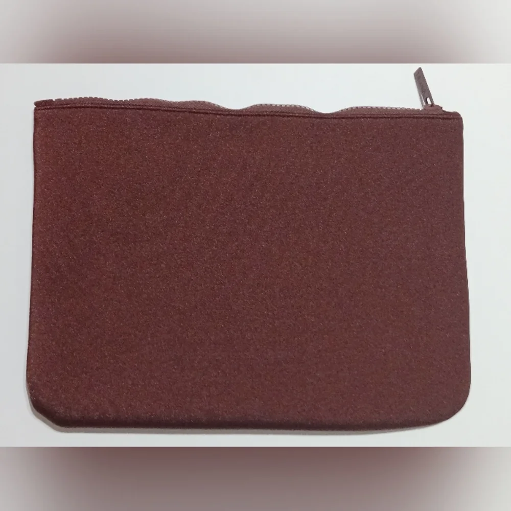 Triangl Neoprene Zipper Swimsuit Pouch. - Picture 2 of 4